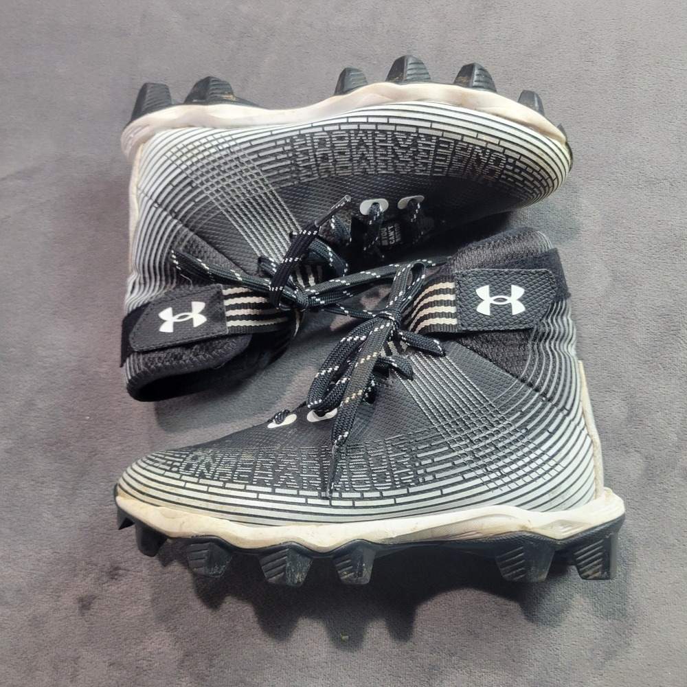 Under Armour Kid Highlight RM Jr Football Cleats Black White 3023724-003 Size 1Y